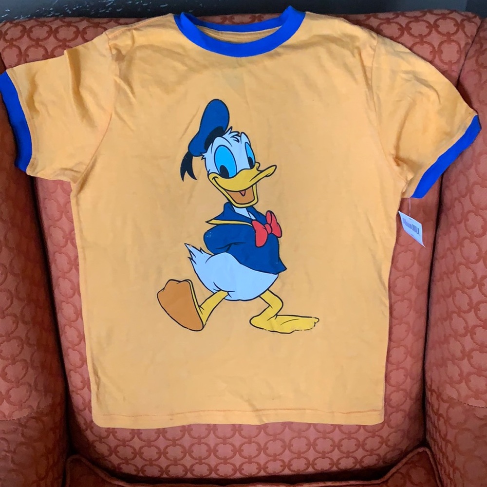 Vintage-style Donald Duck Disney shirt
